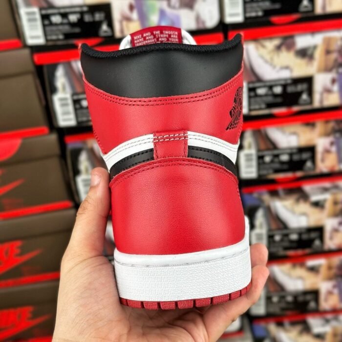 Air Jordan 1 High OG 'Chicago' Replica - Image 6