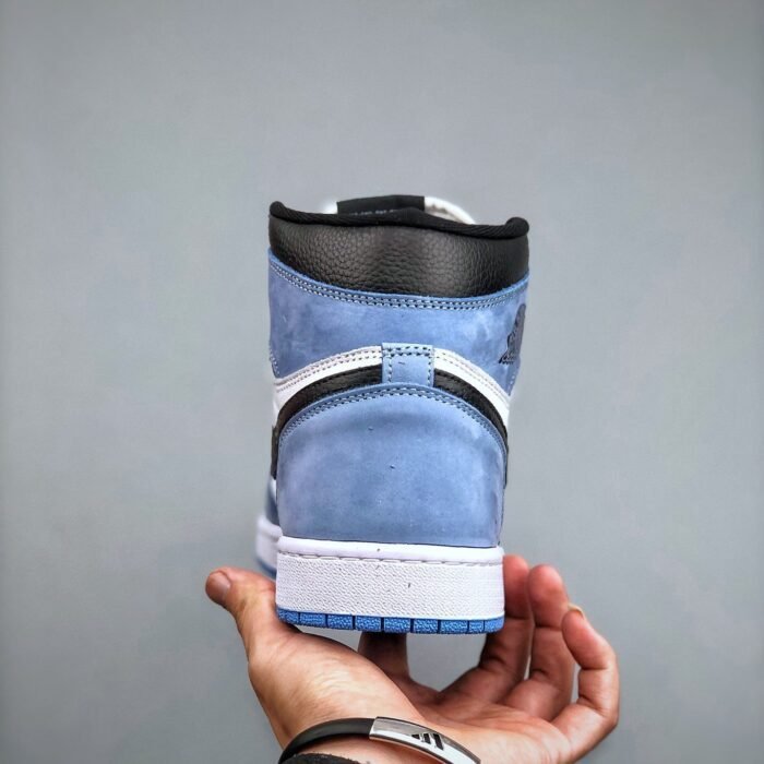 Air Jordan 1 High OG "University Blue" - Image 3