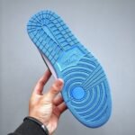 Air Jordan 1 High OG "University Blue" - Image 4
