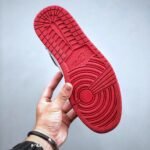 Off-White x Air Jordan 1 Retro High OG 'Chicago' - Image 4