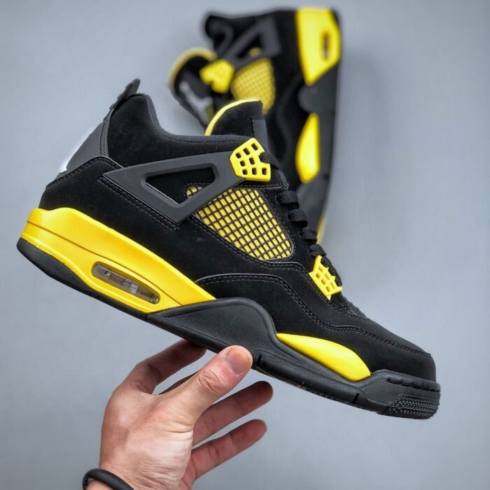 Air Jordan 4 Retro 'Thunder' 2023 - Image 3