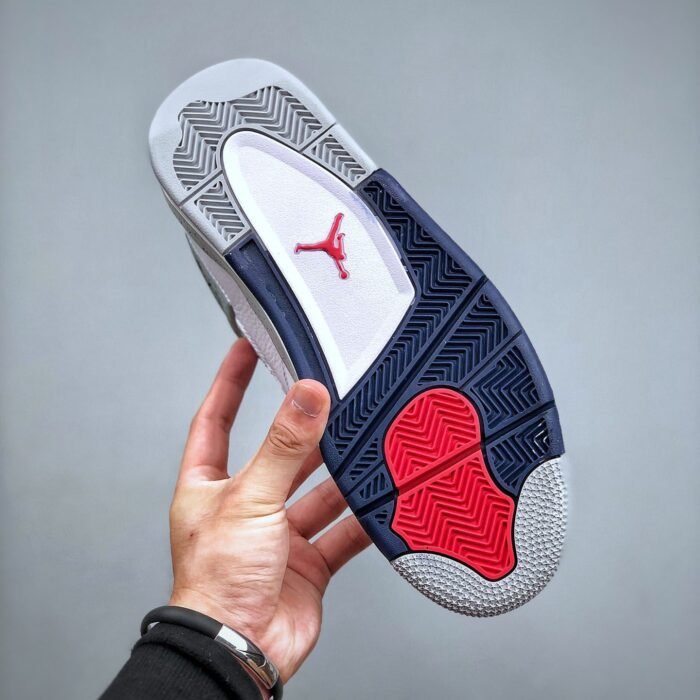 Air Jordan 4 Retro 'Midnight Navy' - Image 4