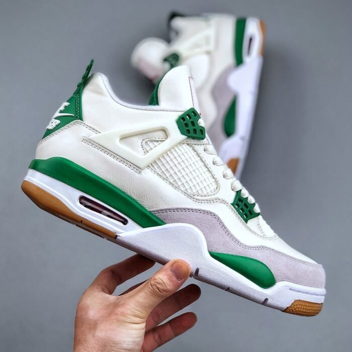 Nike SB x Air Jordan 4 Retro 'Pine Green' - Image 3