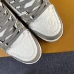 LV Trainer 'Grey White' - Image 4