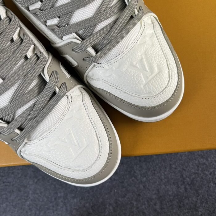 LV Trainer 'Grey White' - Image 4
