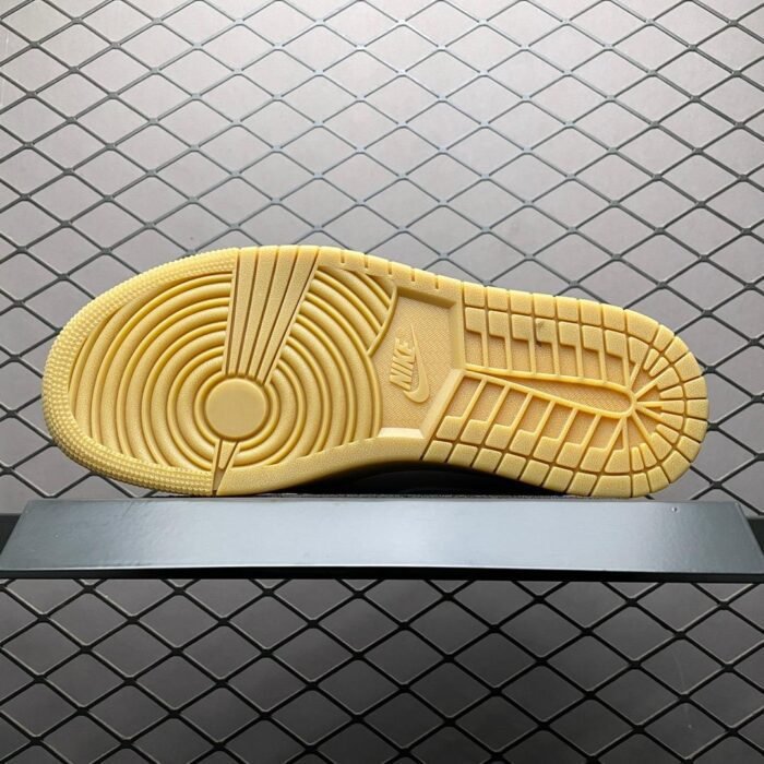 Wmns Air Jordan 1 Low 'Arctic Pink Gum' - Image 5