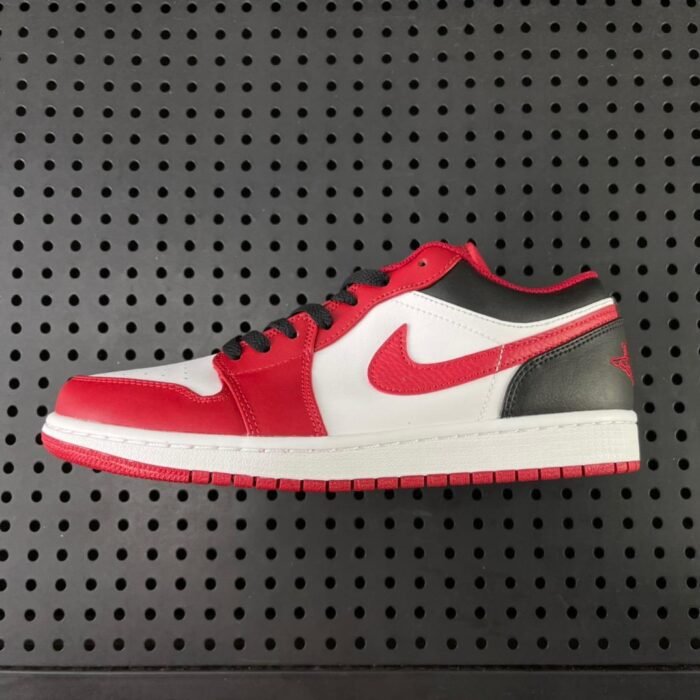 Air Jordan 1 Low 'Reverse Black Toe' - Image 2
