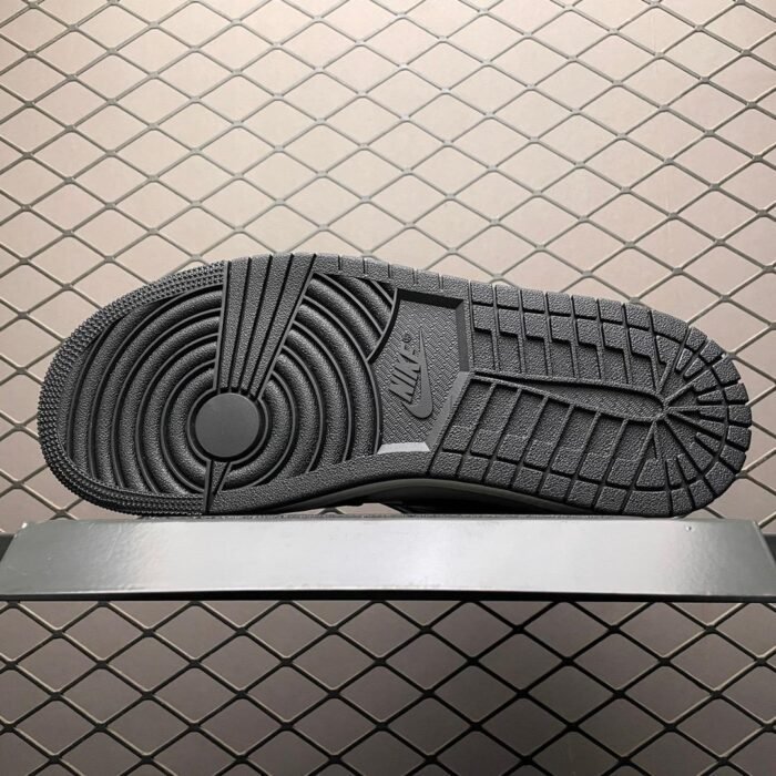 Wmns Air Jordan 1 Mid 'Gym Red Panda' - Image 8