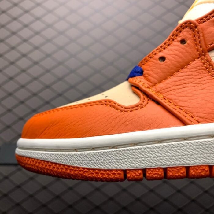 Air Jordan 1 Retro Mid SE 'Team Orange' - Image 4