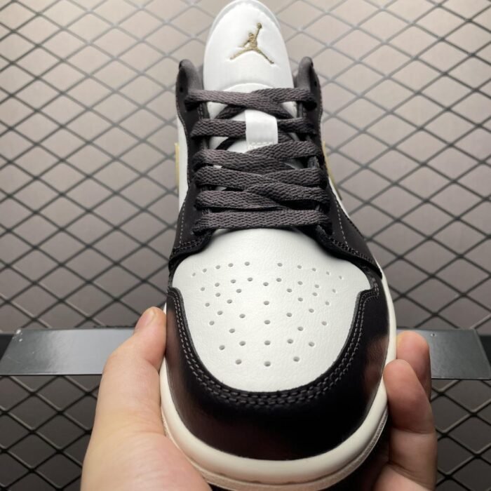 Wmns Air Jordan 1 Low 'Shadow Brown' - Image 4