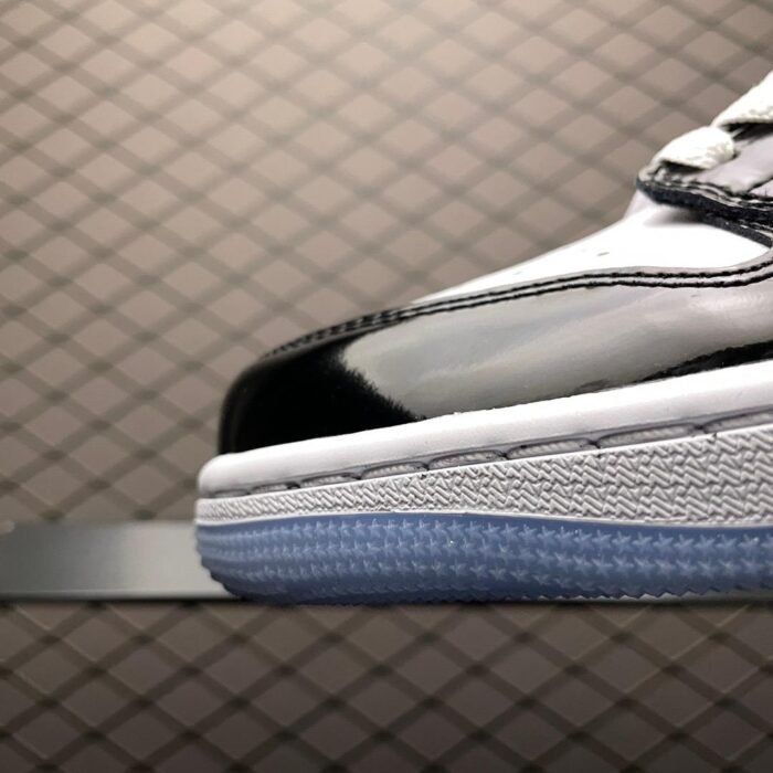 Air Jordan 1 Low SE 'Concord' - Image 7