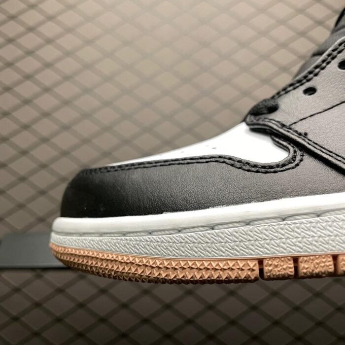 Air Jordan 1 Mid 'Crimson Tint' - Image 4