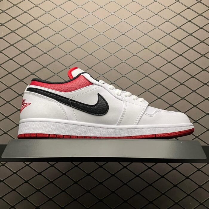 Air Jordan 1 Low 'White University Red' - Image 3