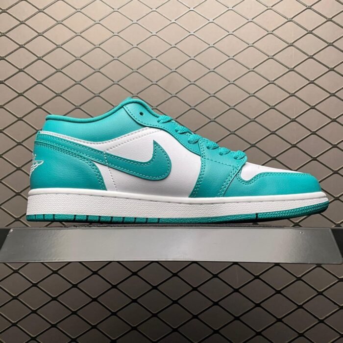 Wmns Air Jordan 1 Low 'New Emerald' - Image 3