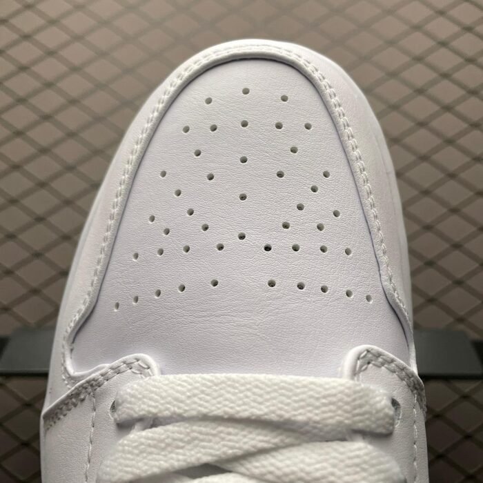 Air Jordan 1 Low 'White University Red' - Image 9