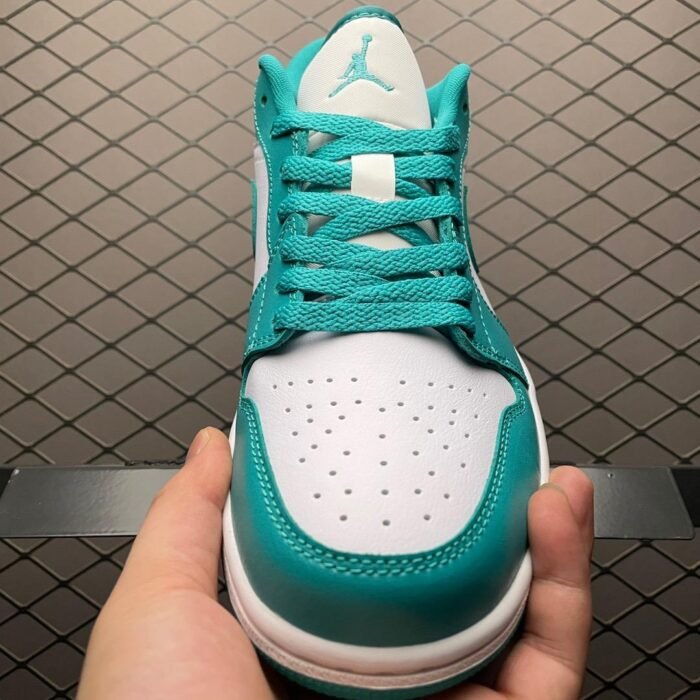 Wmns Air Jordan 1 Low 'New Emerald' - Image 4