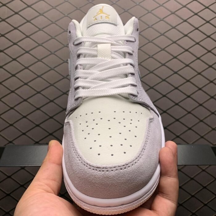 Air Jordan 1 Low 'Paris' - Image 4