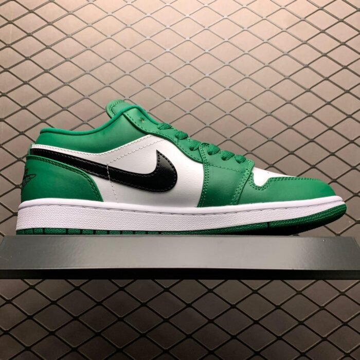 Air Jordan 1 Low 'Pine Green' - Image 3