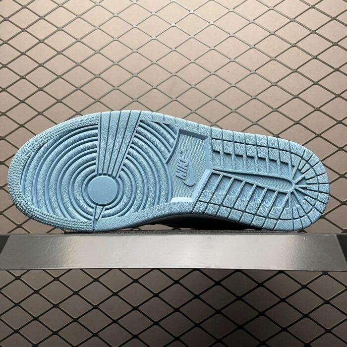 Wmns Air Jordan 1 Mid 'University Blue' - Image 8