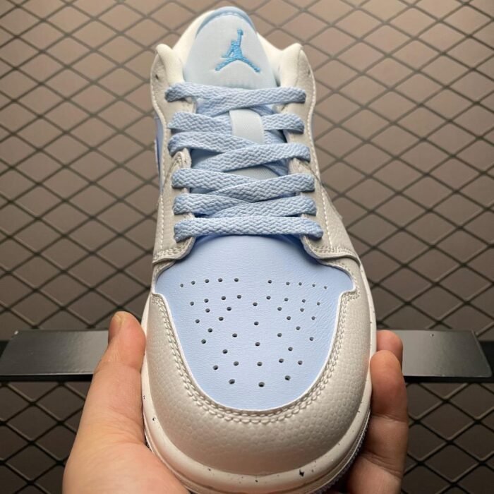 Wmns Air Jordan 1 Low SE 'Reverse Ice Blue' - Image 4
