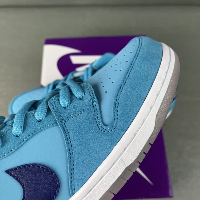 Nike Dunk Low SB 'Blue Fury' - Image 4