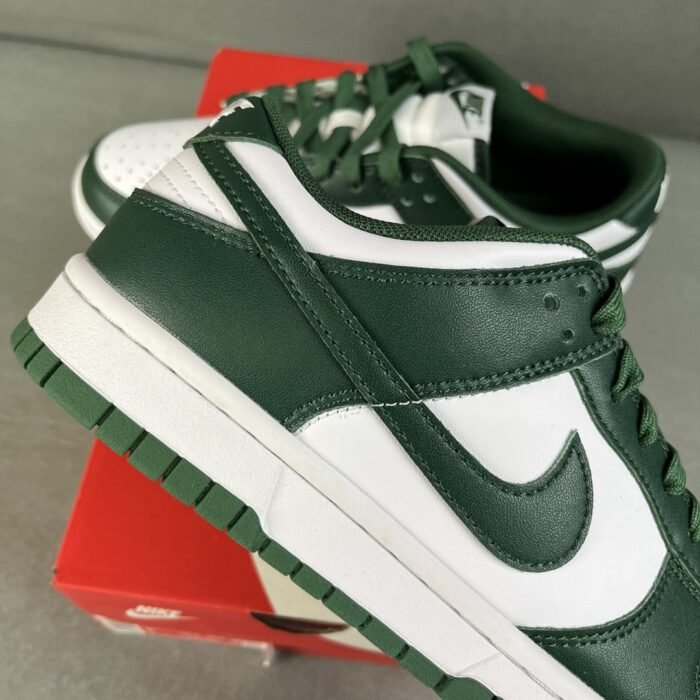Nike Dunk Low 'Team Green' - Image 3