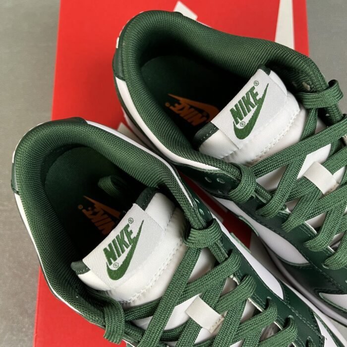 Nike Dunk Low 'Team Green' - Image 5