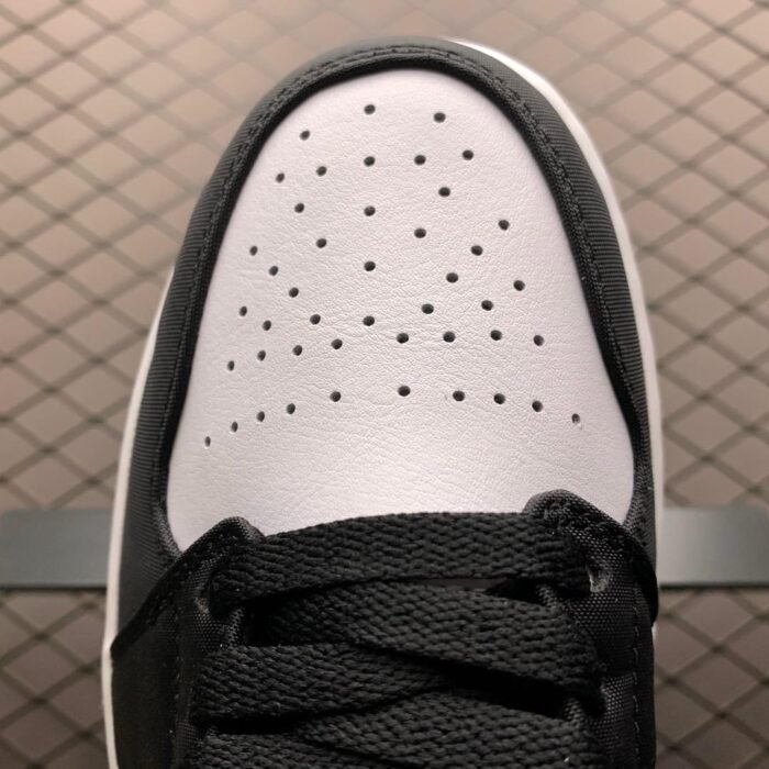 Air Jordan 1 Mid SE 'Red Black Toe' - Image 9