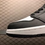 Air Jordan 1 Mid SE 'Red Black Toe' - Image 4