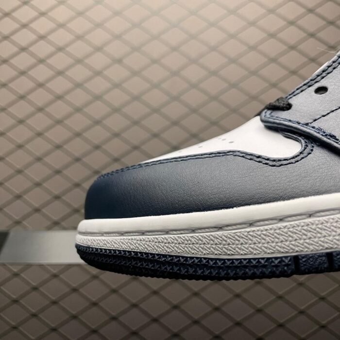 Air Jordan 1 Mid 'Armory Navy' - Image 4