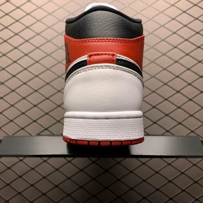 Air Jordan 1 Mid 'Chicago Black Toe' - Image 7
