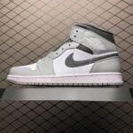 Air Jordan 1 Mid 'Light Smoke Grey' - Image 2