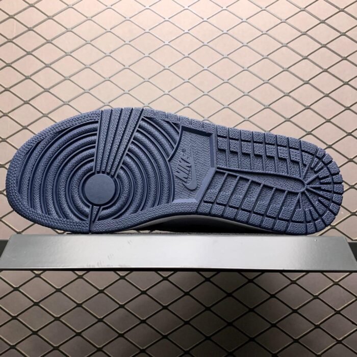 Air Jordan 1 Mid 'Obsidian' - Image 8