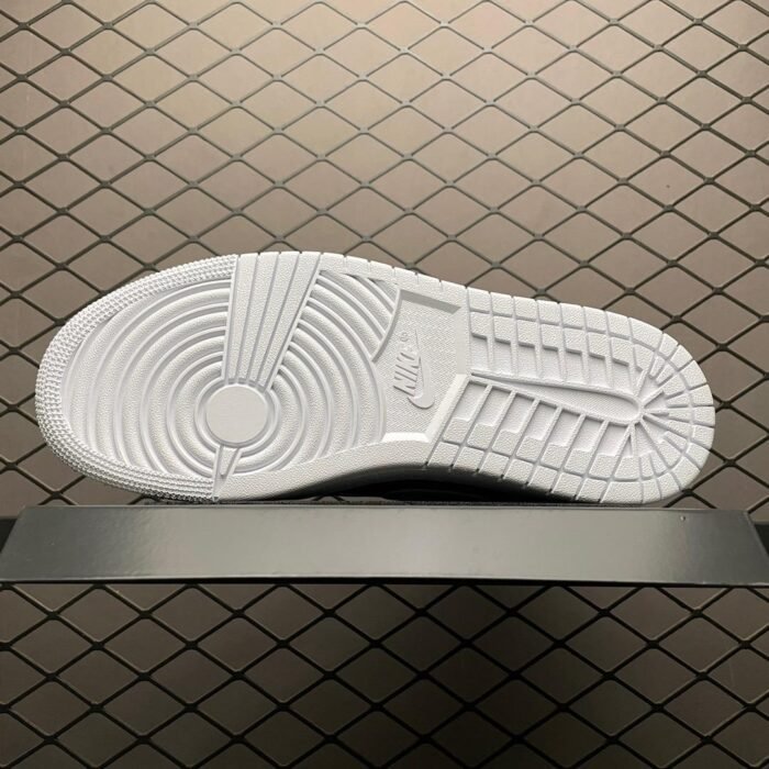 Wmns Air Jordan 1 Mid SE 'Bright Citrus' - Image 8