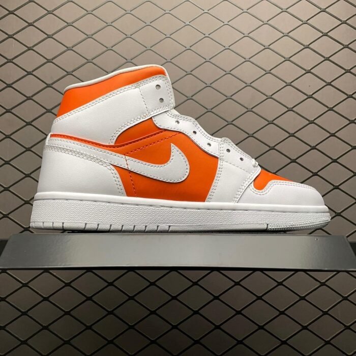 Wmns Air Jordan 1 Mid SE 'Bright Citrus' - Image 3