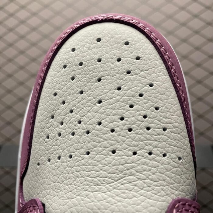 Wmns Air Jordan 1 Mid SE 'Light Mulberry' - Image 9