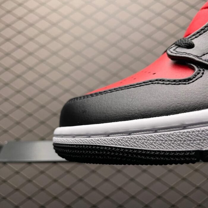 Air Jordan 1 Mid 'Bred Toe' - Image 4