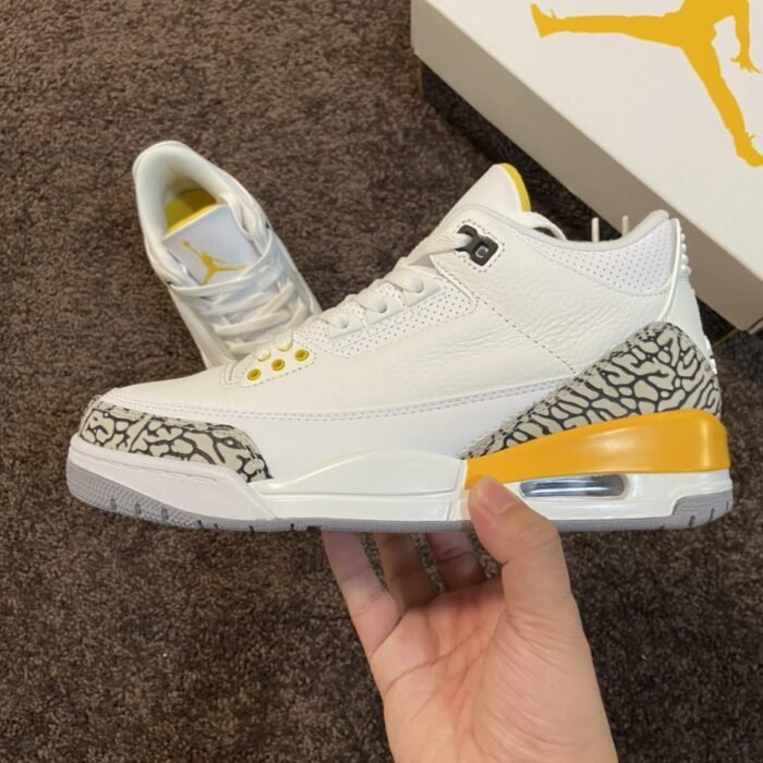 Wmns Air Jordan 3 Retro 'Laser Orange' - Image 2