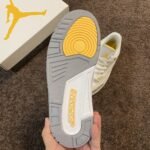 Wmns Air Jordan 3 Retro 'Laser Orange' - Image 7