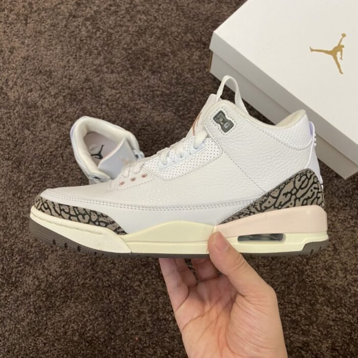 Wmns Air Jordan 3 Retro 'Neapolitan' - Image 2