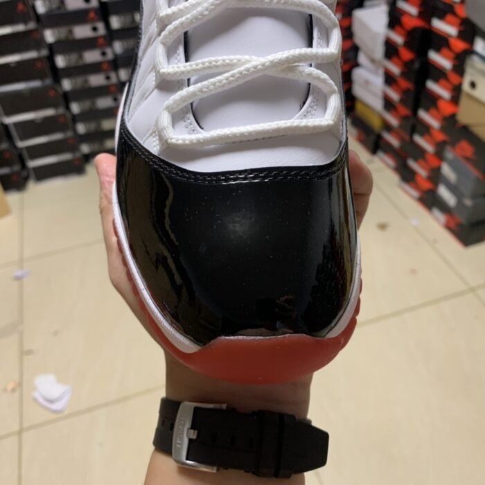 Air Jordan 11 Retro Low 'Concord-Bred' - Image 4