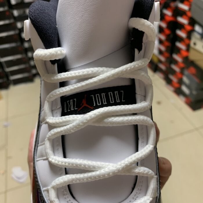 Air Jordan 11 Retro Low 'Concord-Bred' - Image 5