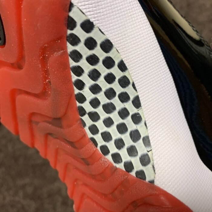 Air Jordan 11 Retro 'Bred' 2012 - Image 8