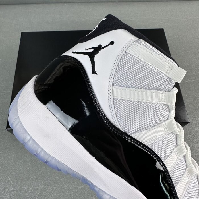 Air Jordan 11 Retro 'Concord' 2018 - Image 6