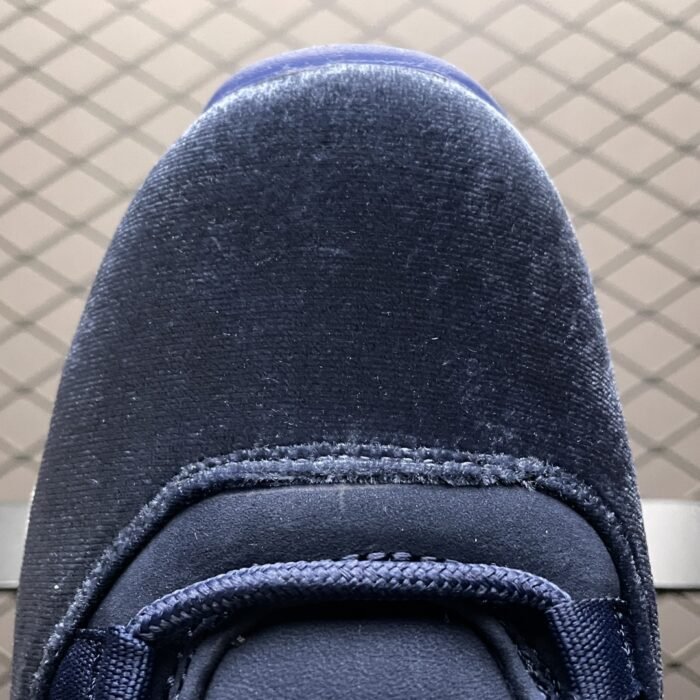 Wmns Air Jordan 11 Retro 'Midnight Navy Velvet' - Image 9